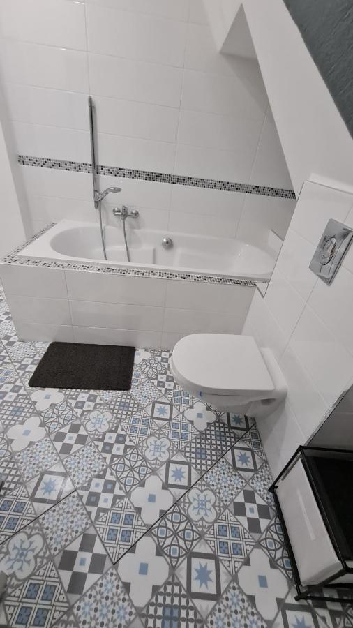 Magnifique appartement refait à neuf Pont-Saint-Vincent Exterior foto